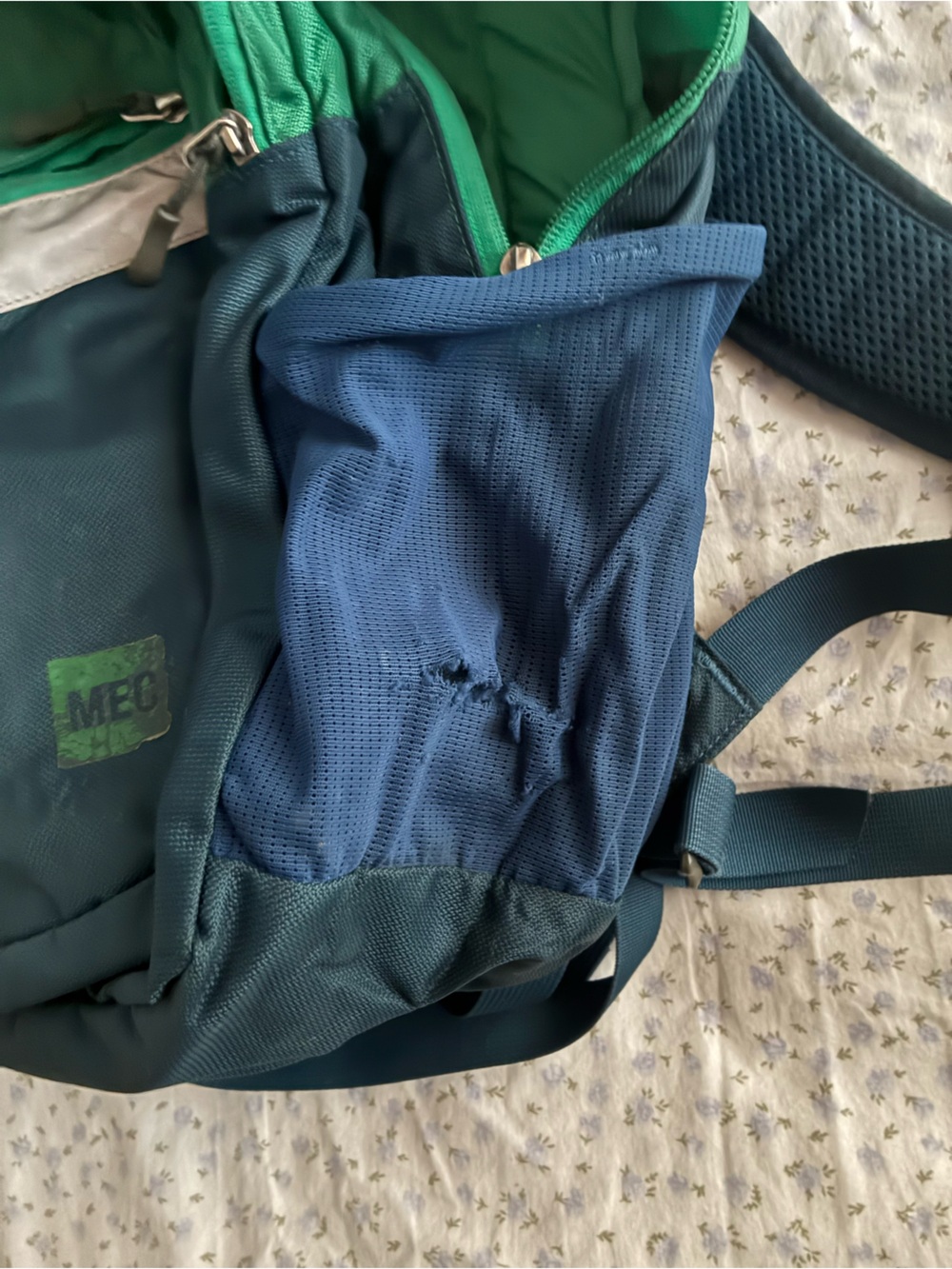 Mec Small Backpack in Green - Picture 5 of 6
